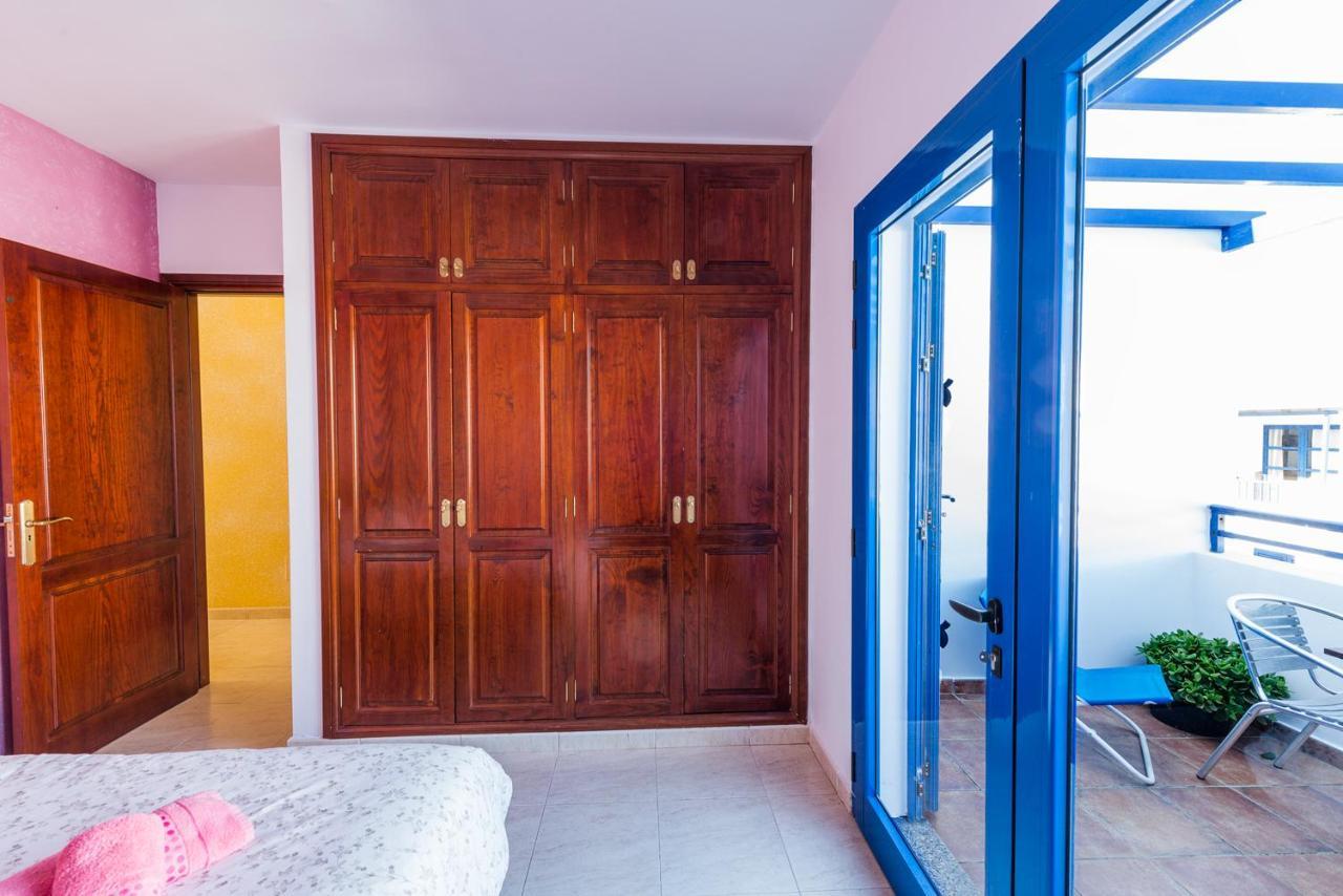 Modern Beach House In Famara Buitenkant foto